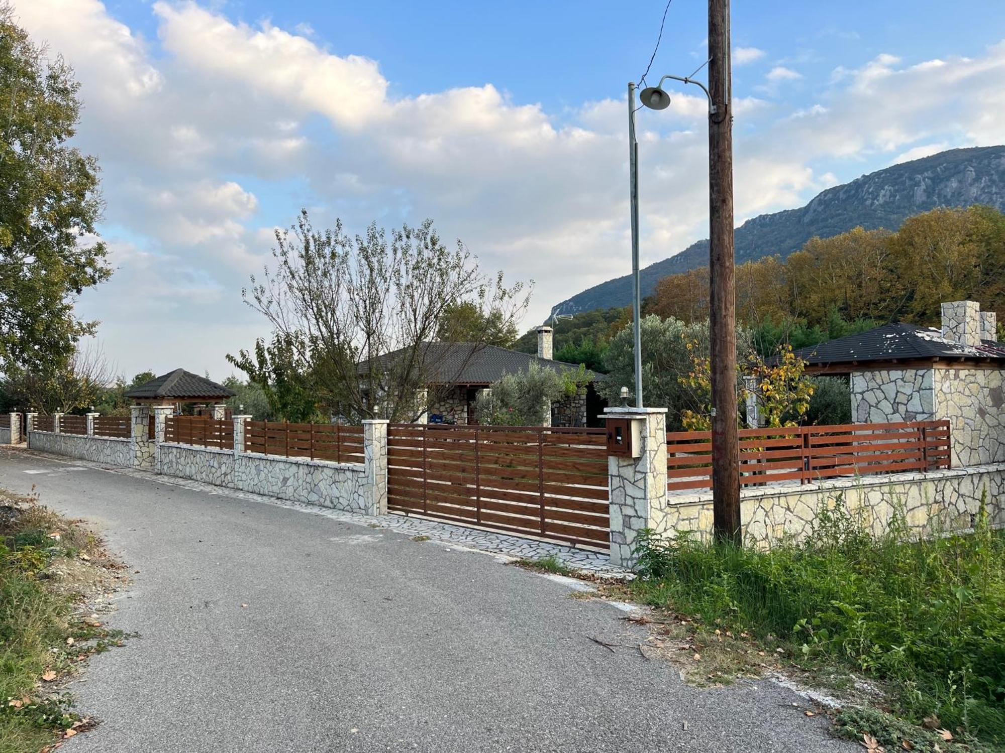 Το Πετρινο Σπιτι Του Καστρη! Με Θεα Τα Μετεωρα Villa Kalambaka Exterior photo